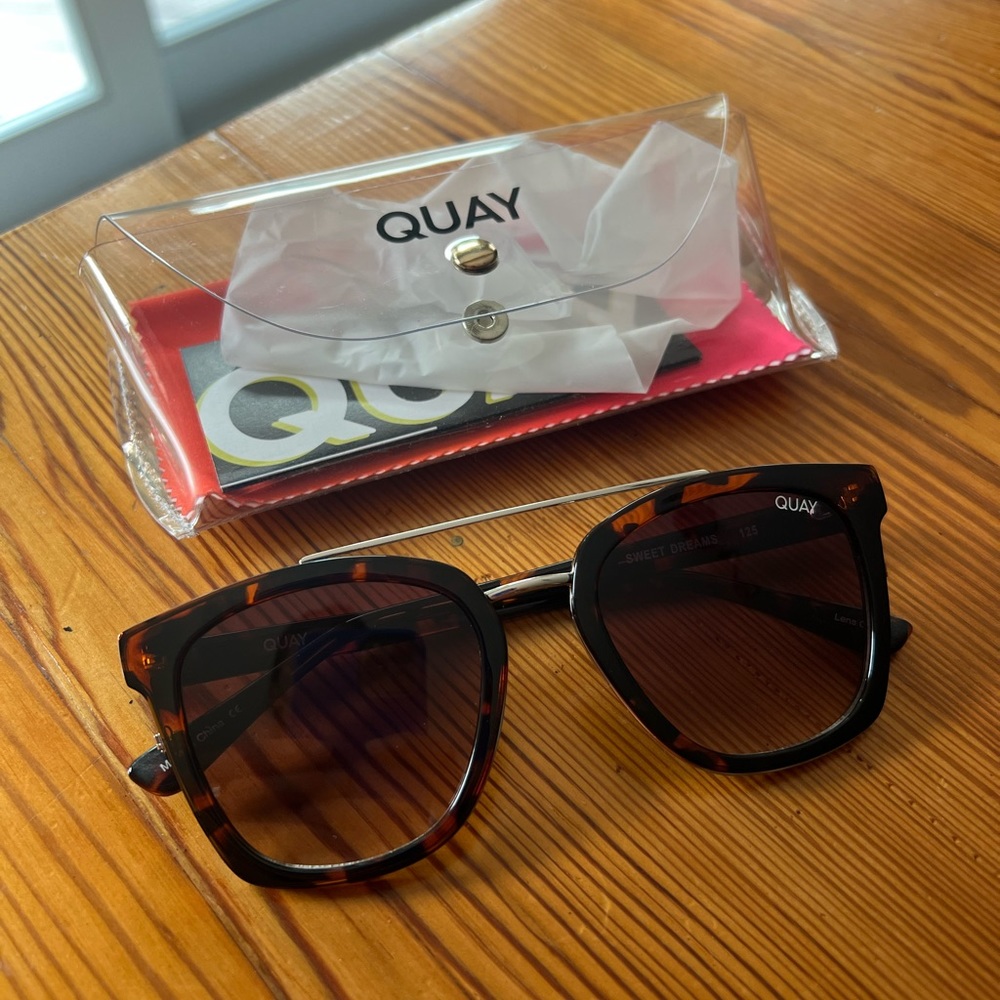 BRAND NEW Quay Sunglasses